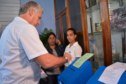 Día de recordación a Fidel y apoyo a Raúl