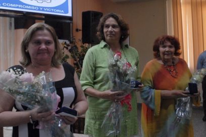 Hacer  patria con manos de mujer