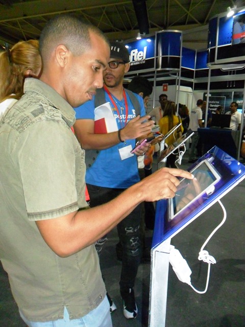 Cuba comienza a introducir la 3G en la telefonía móvil. Fotos: Del autor