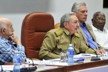 Analiza V Pleno del Comité Central del Partido importantes temas de la actualización del modelo socialista cubano