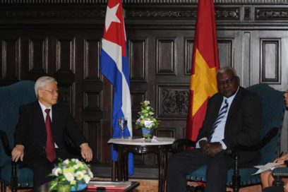Presidente del parlamento cubano recibe a dirigente vietnamita