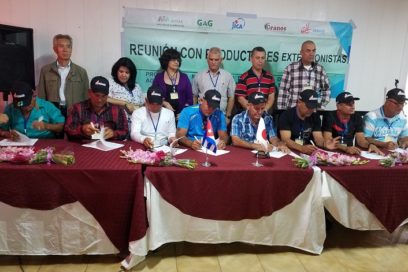 Encuentro entre productores-extensionistas del cultivo de granos