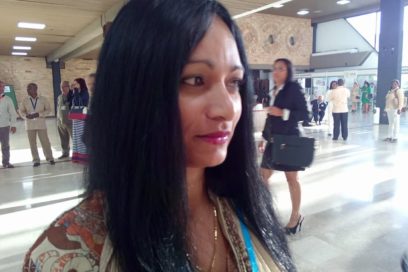 Aquí estoy, representando a la Revolución