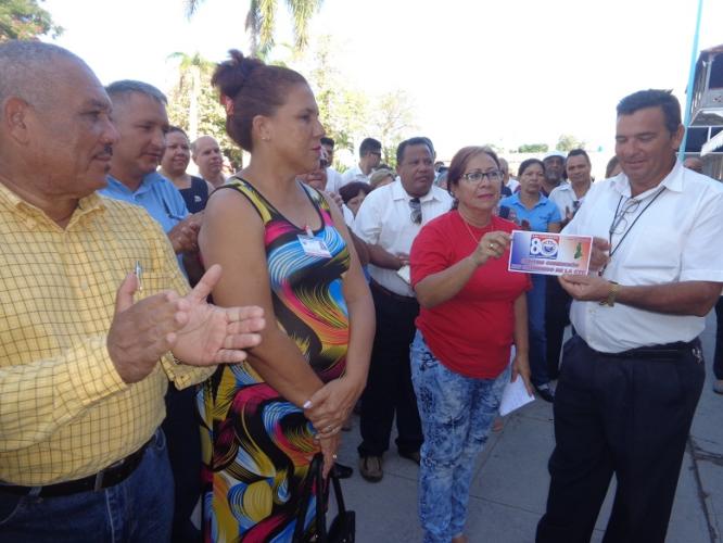 En Etecsa Amado Fajardo impone el reconocimiento. Foto: Jorge Pérez Cruz