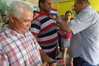 Entregan Orden Lázaro Peña en Las Tunas