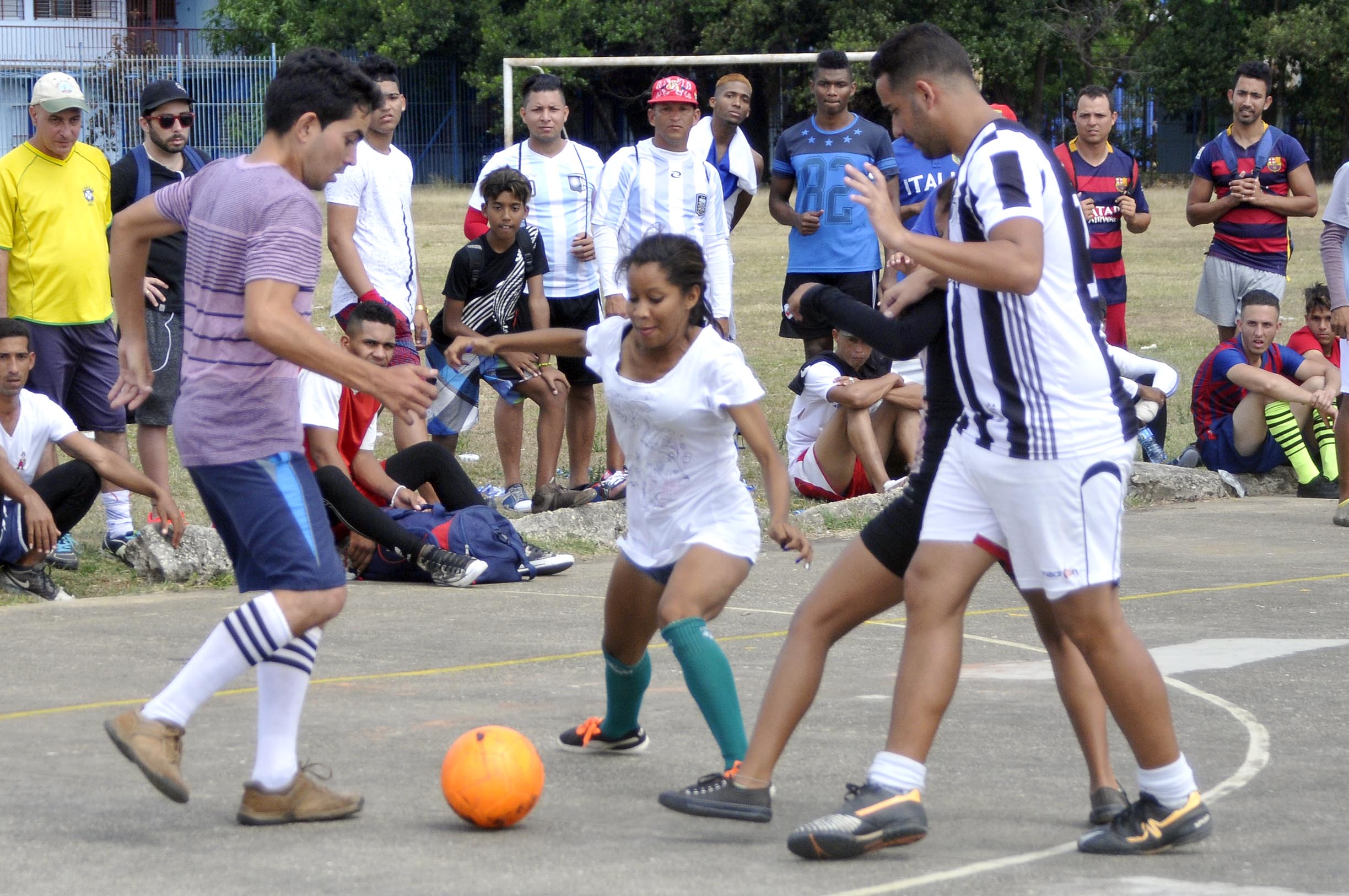 Campeonato Nacional de Fútbol Callejero en La Habana. Foto: José Raúl Rodríguez Robleda