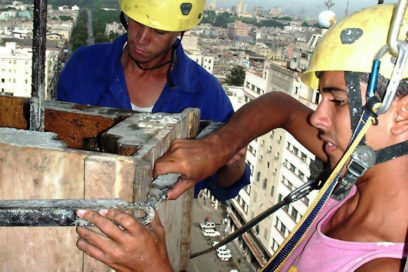 En Cienfuegos: abrazo entre generaciones