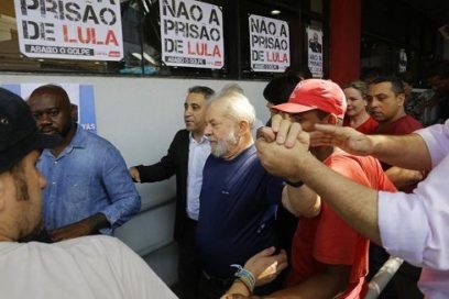 Habló Lula este sábado tras misa por su difunta esposa