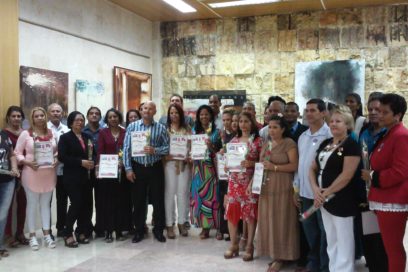 Reconocen a mejores trabajadores en Bayamo