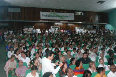 Agradecen a Fidel egresados de la ELAM