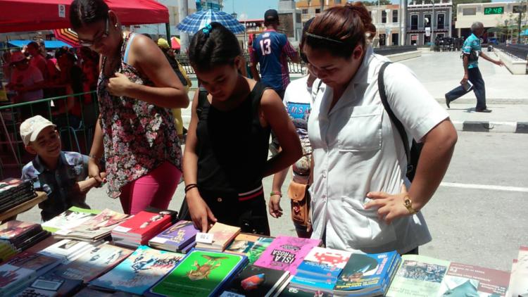 Feria del Libro en Granma