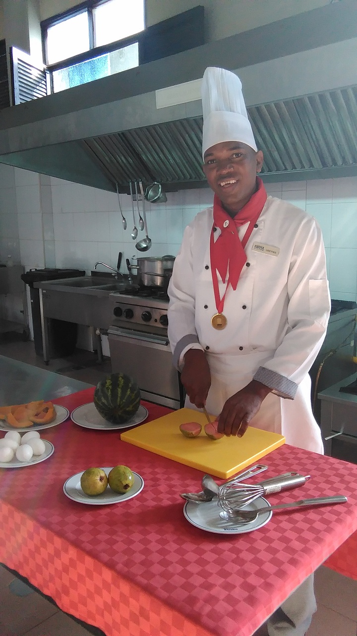 Como Ubeynis otros jóvenes cubanos asumen su tiempo con total protagonismo. Foto: Betty Beatón Ruiz