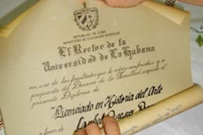 ¿Cómo validar un título universitario?