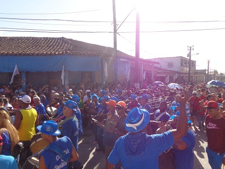 Una gran conga cerró el desfile. Foto: Lourdes Rey Veitía