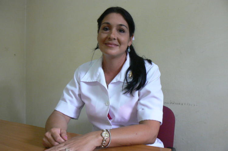 La enfermera Anabel Valdés asegura que el trabajo en la atención primaria de salud es la puerta de entrada al sistema de salud. Foto: Yoel Almaguer de Armas
