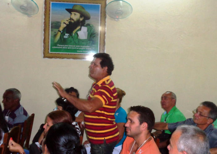 Jorge Sarduy Medina, de la unidad básica de producción cooperativa (UBPC) El Tabloncito, exhortó a aprovechar al máximo el financiamiento que el Estado ha destinado para aumentar la producción agrícola. Foto: Barreras Ferrán.