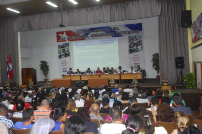 Imparten seminario sobre documento base del XXI Congreso de la CTC
