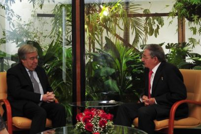 Raúl Castro y Antonio Guterres dialogan sobre la paz mundial