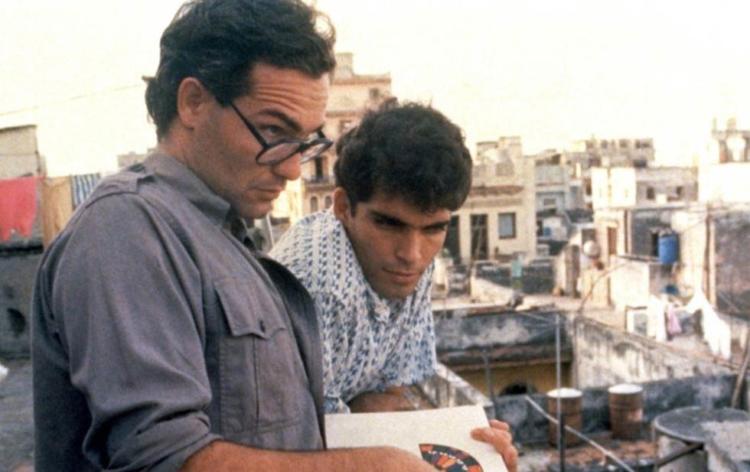 Fresa y chocolate, de Tomás Gutiérrez Alea y Juan Carlos Tabío, sacudió prejuicios a principios de los años 90. Una película valiente y necesaria.