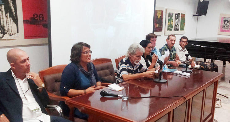 El segundo panel. De izquierda a derecha Lázaro Palenzuela, Merari Mangly, Pedro Péglez González, Odalys Leyva, Luis Cordero, Ramón Batista y Lorenzo Suárez. Foto: Alberto Castañeda