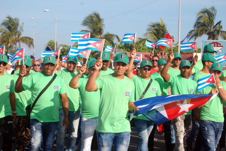 Integrantes del equipo Cienfuegos de béisbol categoría sub-23, ocupante del primer lugar en la zona occidental del actual Campeonato Nacional. Foto: Barreras Ferrán.