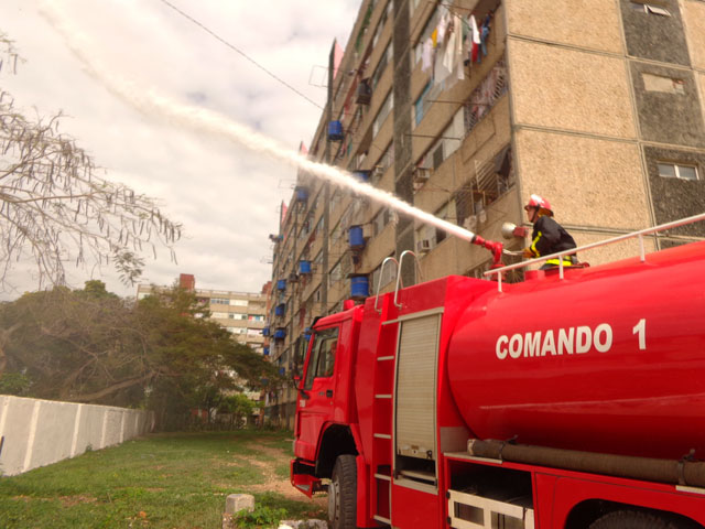 Los integrantes de los comandos avileños realizarán simulacros de incendios en entidades de sectores económicos priorizados. Foto: José Luis Martínez Alejo