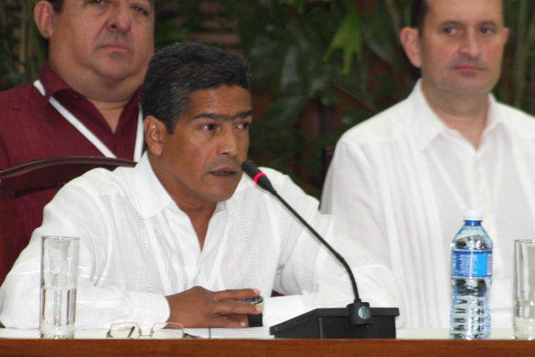 El embajador Iván Mora, jefe del equipo de garantes de Cuba. Foto: René Pérez Massola