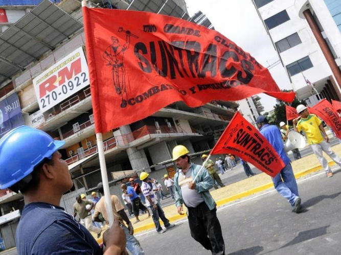 Afiliados al Suntracs protestan en las calles y realizan reclamos justos. Foto: La Estrella (Panamá). 