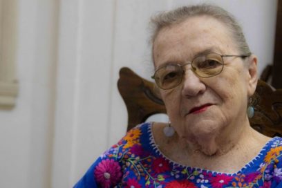 Adelaida de Juan, maestra siempre