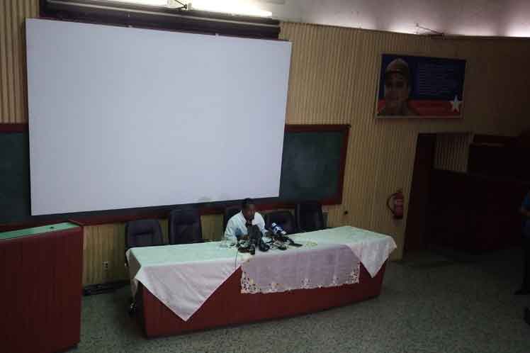 El doctor Carlos Alberto Martínez Blanco, director del Hospital Universitario General Calixto García. Foto: Tomada de PL