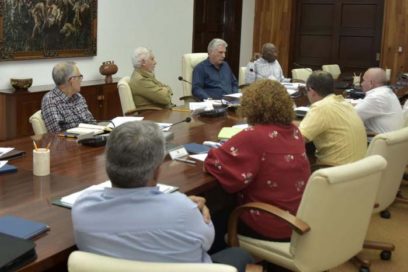 Presidente cubano chequea programas fundamentales para desarrollo del país