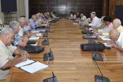 Díaz-Canel examines housing program