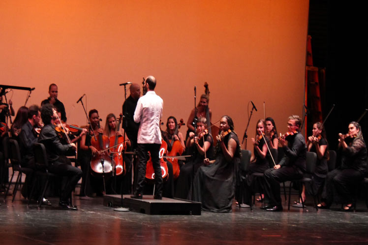 La Orquesta del Lyceum Mozartiano de La Habana.