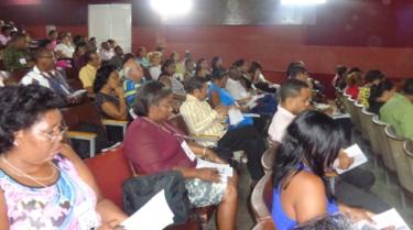 A la Conferencia XXI Congreso en el municipio guantanamero de Manuel Tames asistieron unos 90 dirigentes sindicales y administrativos del territorio. | foto: De la autora