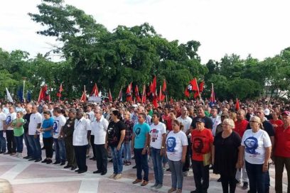 Patriótico tributo al Che y Maceo en Santa Clara