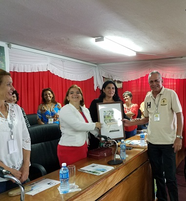 Lázaro Hernández, fundador del programa de cooperativas de frutales recibió el Premio al Mérito Técnico que otorga la ACTAF. Foto: Ana Margarita González