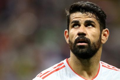 España, tres puntos y dudas