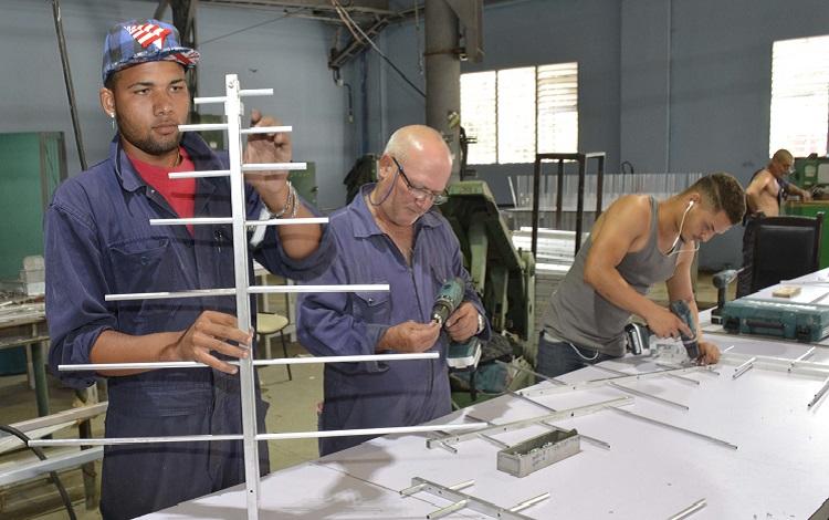 Empresa Antenas de Santa Clara.