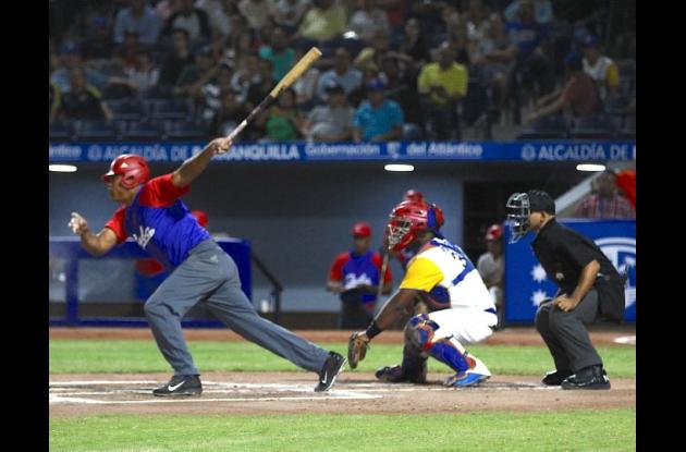 Segundo juego Cuba-Colombia en estadio Edgar Rentería.