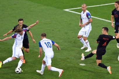 Croacia a octavos, Islandia mejor