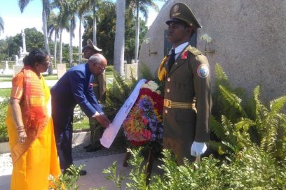 Arriba por Santiago de Cuba presidente de la India y rinde tributo a Martí y Fidel (+ fotos)