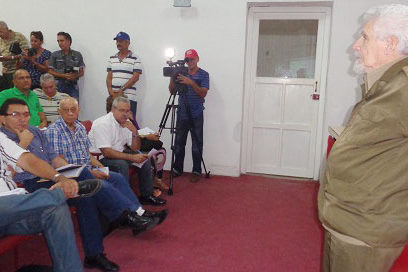 Llama Ramiro Valdés a aprovechar las potencialidades locales en el programa de la vivienda