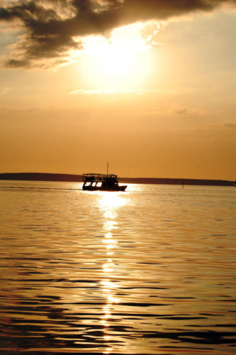 La bahía de Cienfuegos vuelve a resplandecer. Foto: Ramón Barreras Ferrán