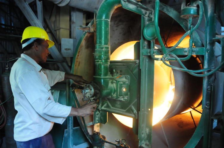 Los quemadores vuelven a prender la llama. Foto: Ángel Chimeno Pérez