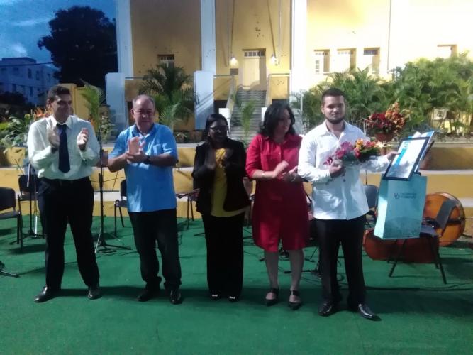 Los mejores graduados fueron reconocidos durante el acto de cierre del curso escolar 2017-2018 en la Universidad de Oriente. Foto: Betty Beatón Ruiz