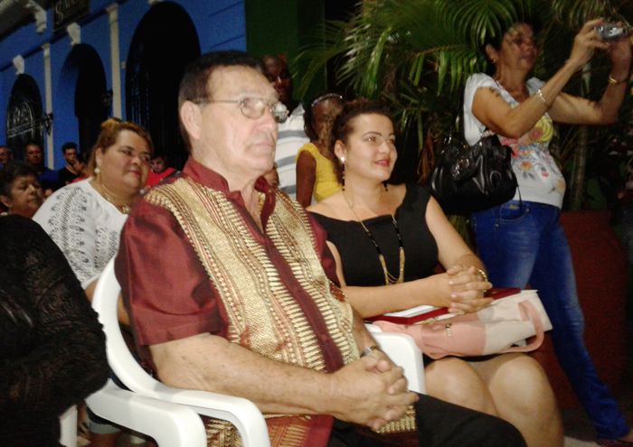 Los homenajeados en el Festival, el maestro de cuerdas Marcelo Lamas y la tonadista Arletys Medina. Foto enviadas por Merari Mangly