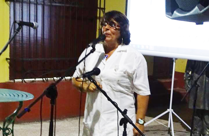 La presidenta del Grupo Toda luz y toda mía, Merari Mangly, dejó inaugurado el Festival y condujo la gala de apertura. Foto enviadas por Merari Mangly