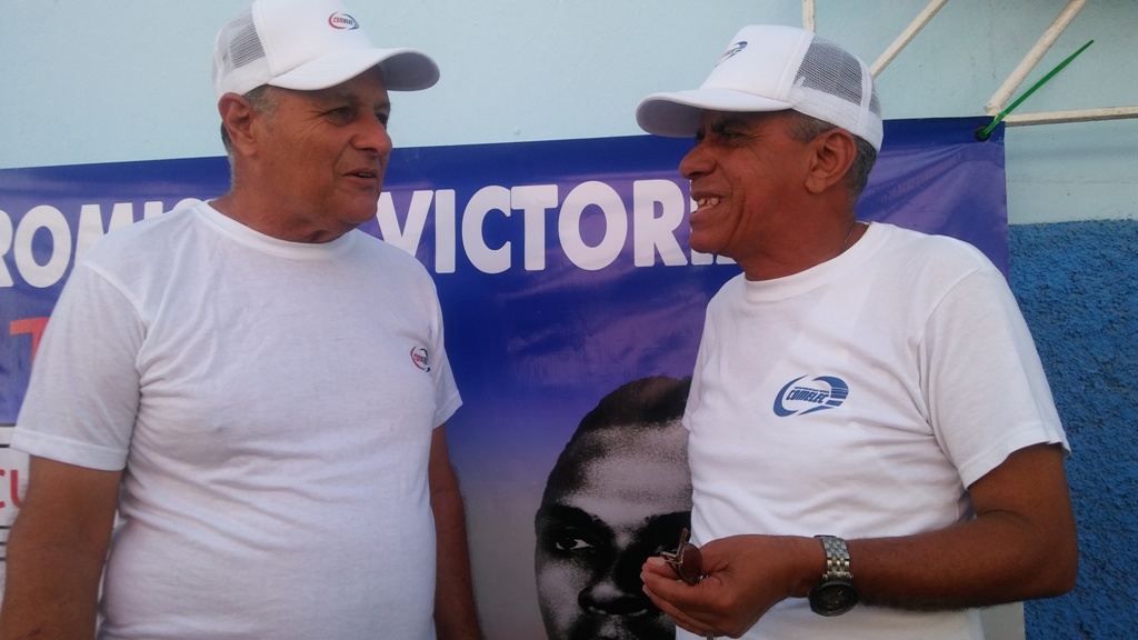 Dos sobresalientes aniristas entre los muchos que mantienen operando las industrias matanceras. Foto: Noryis