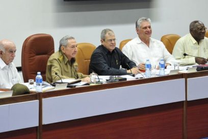 Analizó el VII Pleno del Comité Central Anteproyecto de reforma constitucional