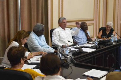 Intercambiaron Díaz-Canel y Valdés Mesa con presidentes provinciales del Poder Popular